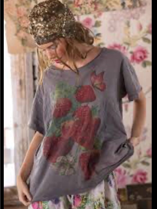Magnolia Pearl Tops - MP Gray Strawberry Graphic Tee - Lightweight Women’s Top